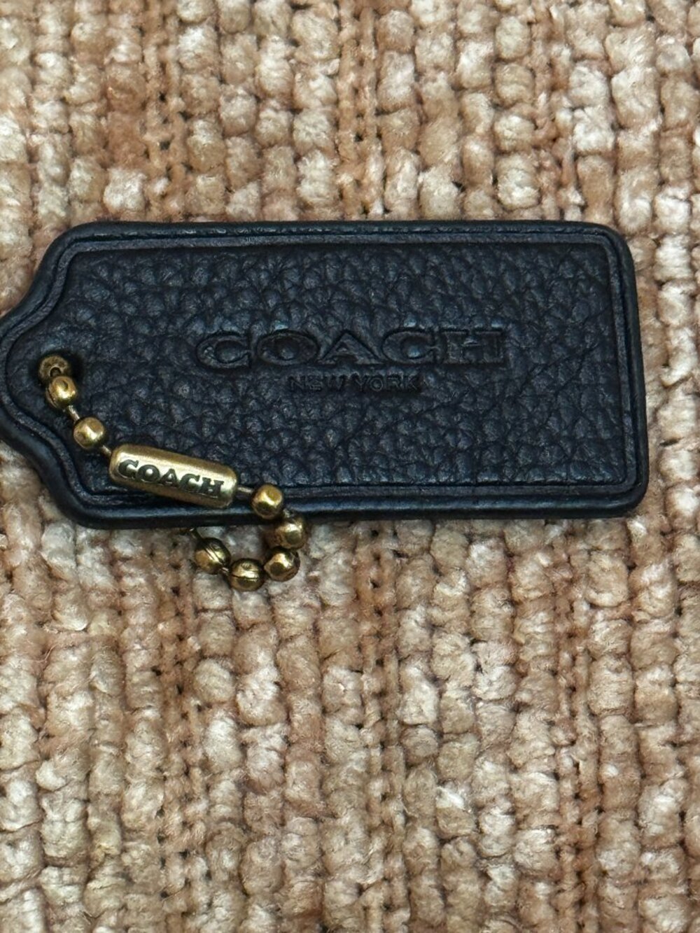 COACH BLACK PEBBLE LEATHER HANG TAG w/ GOLD CHAIN NWOTs
